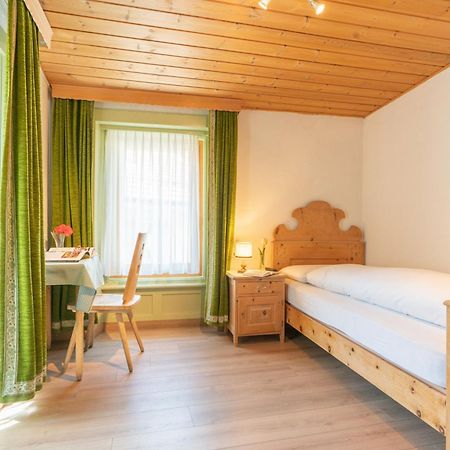 Hotel Alpina Zernez Buitenkant foto